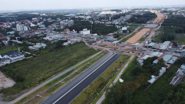 Cao tốc Biên Hòa – Vũng Tàu dự kiến thông xe 19/12, rút ngắn thời gian di chuyển TP.HCM tới Bãi Sau xuống 45–60 phút.