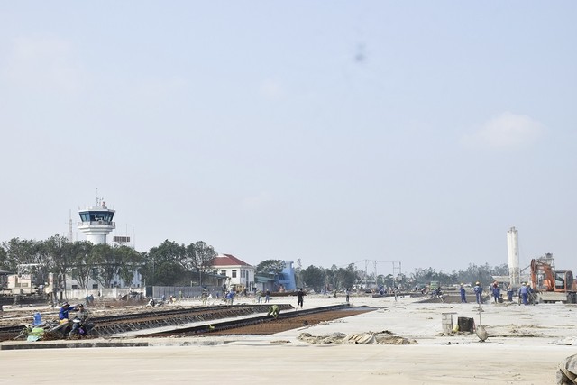 Các hạng mục cuối cùng đang được nhà thầu gấp rút hoàn thiện. Ảnh nguồn: Nghean.gov.vn Các hạng mục cuối cùng đang được nhà thầu gấp rút hoàn thiện. Ảnh nguồn: Nghean.gov.vn