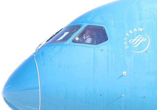 Dự án Cảng HKQT Long Thành được Quốc hội phê duyệt chủ trương đầu tư với quy mô 100 triệu hành khách và 5 triệu tấn hàng hóa mỗi năm, triển khai qua ba giai đoạn. Giai đoạn 1 gồm bốn dự án thành phần, trong đó dự án thành phần 3 do ACV làm chủ đầu tư giữ vai trò then chốt với các hạng mục thiết yếu như nhà ga hành khách, hạ tầng khu bay, sân đỗ, hệ thống kỹ thuật và phụ trợ đồng bộ.