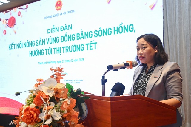 Bà Lương Thị Kiểm, Phó giám đốc Sở Nông nghiệp và Môi trường Hải Phòng phát biểu khai mạc Diễn đàn.