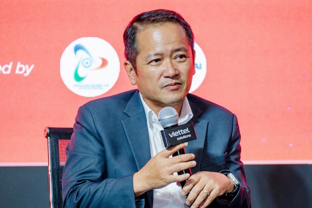 Ông Nguyễn Chí Nhân, Phó Giám đốc Trung tâm Khách hàng doanh nghiệp miền Nam, Viettel Solutions.