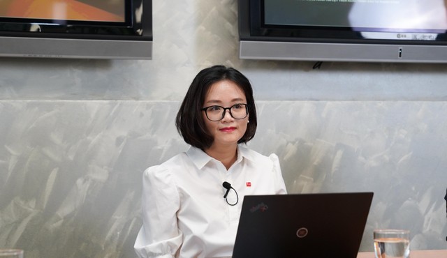 Bà Hoàng Việt Phương, Giám đốc Trung tâm Phân tích và Tư vấn Đầu tư SSI Bà Hoàng Việt Phương, Giám đốc Trung tâm Phân tích và Tư vấn Đầu tư SSI