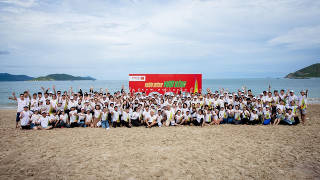 Tập thể Rồng Việt tham gia hoạt động Team building 2022