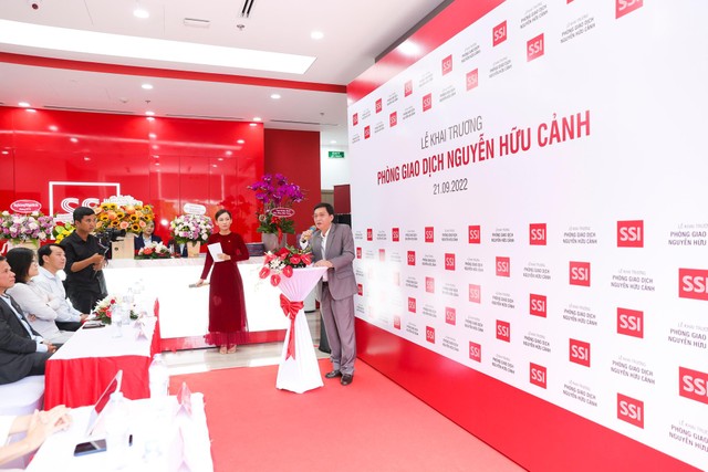 Ông Lê Nhị Năng, Vụ trưởng, Trưởng cơ quan đại diện Ủy ban Chứng khoán Nhà nước tại TPHCM phát biểu tại sự kiện