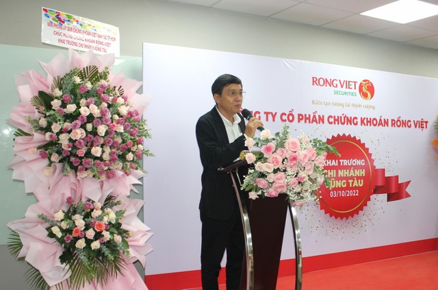 Ông Lê Nhị Năng, Vụ trưởng, Trưởng đại diện Văn phòng UBCKNN tại TP.HCM phát biểu tại sự kiện Ông Lê Nhị Năng, Vụ trưởng, Trưởng đại diện Văn phòng UBCKNN tại TP.HCM phát biểu tại sự kiện