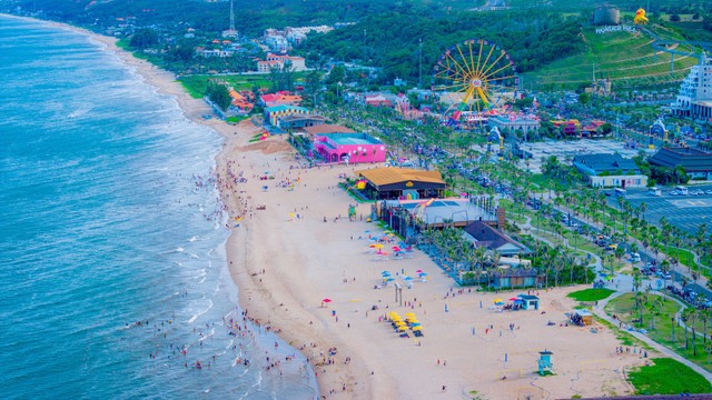 NovaWorld Phan Thiet sôi động với các chương trình, sự kiện, liên tục chào đón cư dân về nhận bàn giao và hoàn thiện nội thất. NovaWorld Phan Thiet sôi động với các chương trình, sự kiện, liên tục chào đón cư dân về nhận bàn giao và hoàn thiện nội thất.