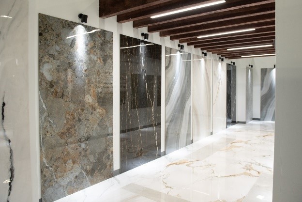 Sản phẩm tấm Porcelain 4.0 (cỡ lớn) từ đá nung kết của Royal tại Wall Coverings 2024 Nguồn: ROYAL