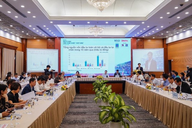 Khó khăn, thách thức đối với nền kinh tế và Những giải pháp quan trọng hỗ trợ doanh nghiệp tiếp tục phục hồi và tăng trưởng ổn định, bền vững là một trong những nội dung quan trọng được trình bày tại sự kiện Khó khăn, thách thức đối với nền kinh tế và Những giải pháp quan trọng hỗ trợ doanh nghiệp tiếp tục phục hồi và tăng trưởng ổn định, bền vững là một trong những nội dung quan trọng được trình bày tại sự kiện