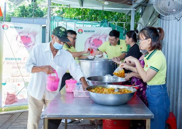 Bếp ăn yêu thương dành cho các bệnh nhân khó khăn Bếp ăn yêu thương dành cho các bệnh nhân khó khăn