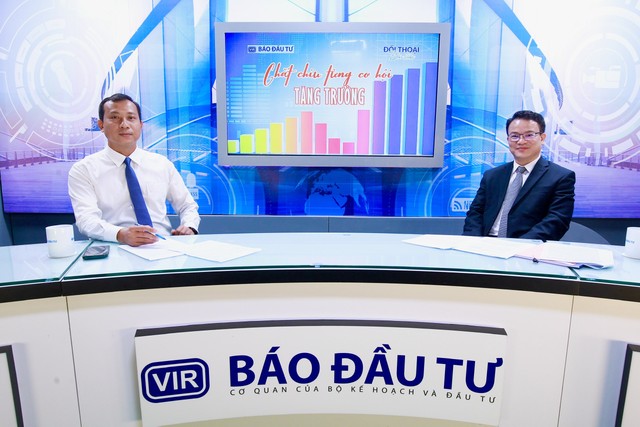 Talkshow Đối thoại đầu tuần với chủ đề Chắt chiu từng cơ hội tăng trưởng do Báo Đầu tư thực hiện ngày 24/7 (Ảnh: Chí Cường). Talkshow Đối thoại đầu tuần với chủ đề Chắt chiu từng cơ hội tăng trưởng do Báo Đầu tư thực hiện ngày 24/7 (Ảnh: Chí Cường).