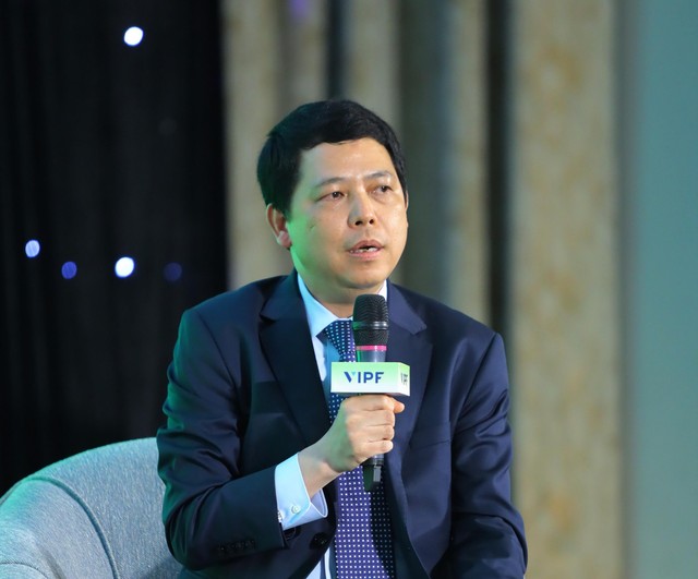 Ông Vũ Văn Chung, Phó cục trưởng Cục Đầu tư nước ngoài, Bộ Kế hoạch và Đầu tư (Ảnh: Lê Toàn) Ông Vũ Văn Chung, Phó cục trưởng Cục Đầu tư nước ngoài, Bộ Kế hoạch và Đầu tư (Ảnh: Lê Toàn)