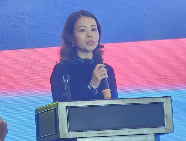 Bà Nguyễn Minh Hằng, Thứ trưởng Bộ Ngoại giao.