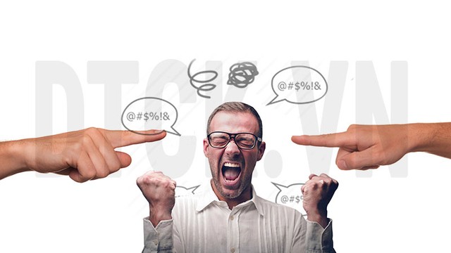 Bẫy “chết người” trong cuộc chiến thâu tóm doanh nghiệp ảnh 1