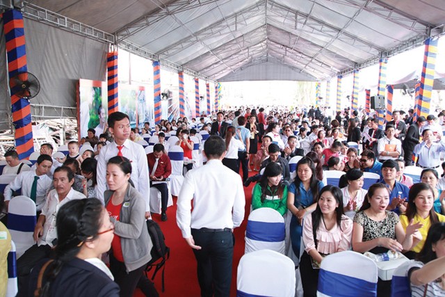 Khách hàng đặt trọn niềm tin vào Him Lam Chợ Lớn ảnh 1