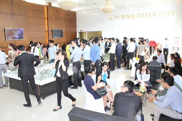 Đã có 178 người mua căn hộ có toilet mạ vàng ảnh 2