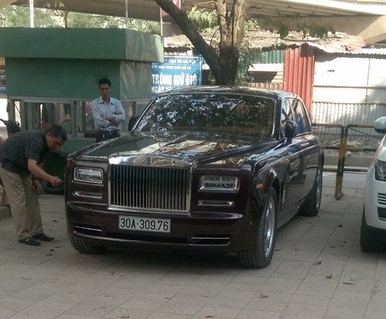 Rolls Royce giảm giá cho đại lý chính hãng 14% 
