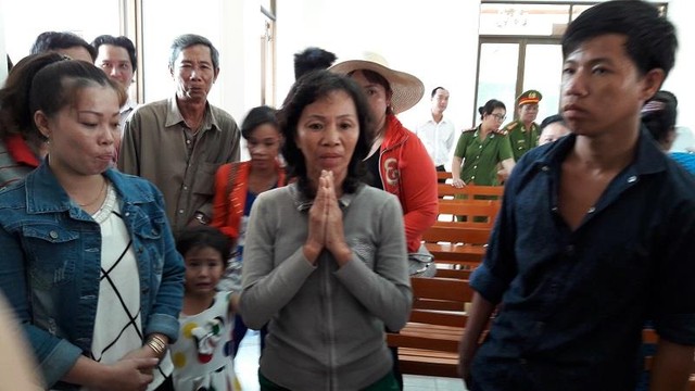 Bà Nguyễn Thị Tuyết gầy gò, ốm yếu sau 5 năm theo vụ kiện đòi công lý và tài sản