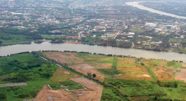 Doanh nghiệp địa ốc: Quỹ đất lớn sẽ thắng