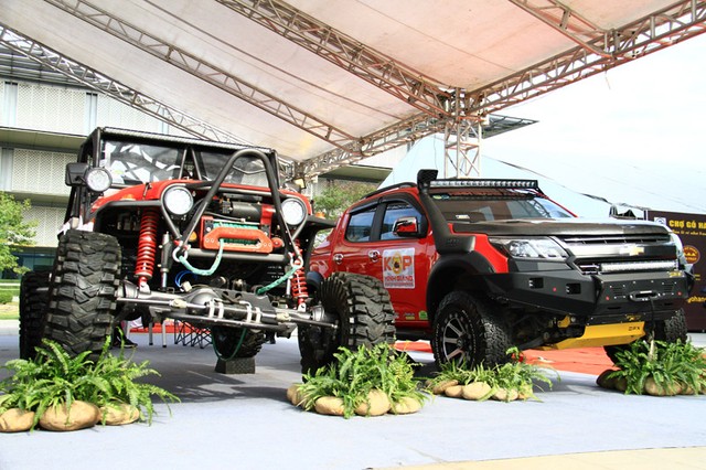 Nhiều dòng xe nổi tiếng và xe độ đình đám hội tụ tại Hà Nội ảnh 4