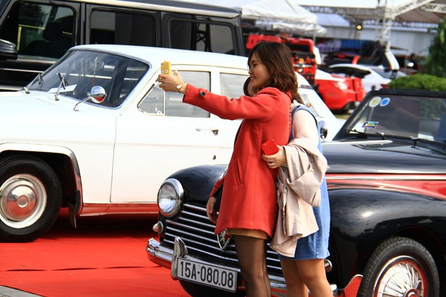 Nhiều dòng xe nổi tiếng và xe độ đình đám hội tụ tại Hà Nội ảnh 11