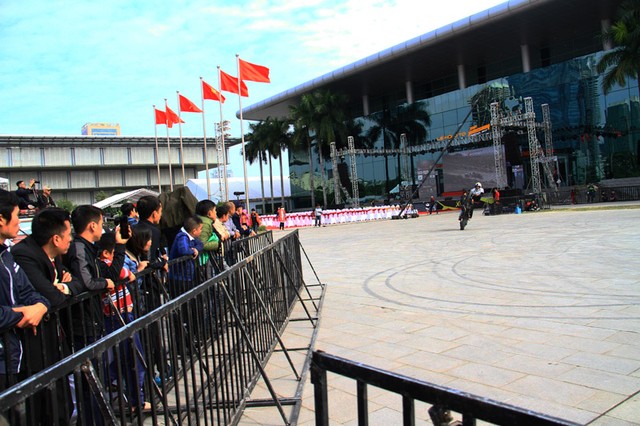 Nhiều dòng xe nổi tiếng và xe độ đình đám hội tụ tại Hà Nội ảnh 13