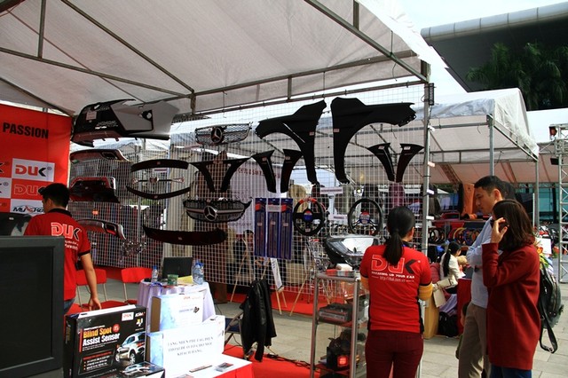 Nhiều dòng xe nổi tiếng và xe độ đình đám hội tụ tại Hà Nội ảnh 16