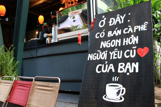 Độc đáo đường sách cà phê Buôn Ma Thuột ảnh 13