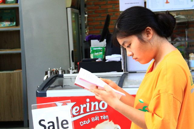 Độc đáo đường sách cà phê Buôn Ma Thuột ảnh 7