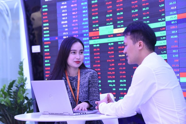 Thị trường thăng hoa đã lôi kéo cả người mới và những "cố nhân" đã rời khỏi thị trường quay trở lại. Ảnh: Dũng Minh. Thị trường thăng hoa đã lôi kéo cả người mới và những "cố nhân" đã rời khỏi thị trường quay trở lại. Ảnh: Dũng Minh.