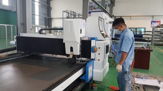 Nhiều doanh nghiệp được hồ trợ về chính sách tín dụng, giúp ổn định sản xuất. Ảnh: Internet.