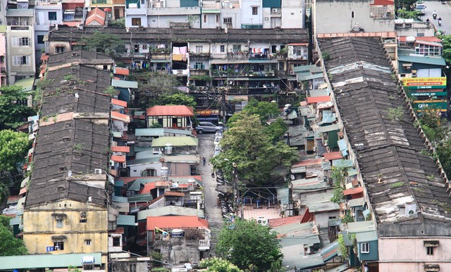 Công tác cải tạo chung cư cũ tại Hà Nội và TP.HCM nhiều năm qua hầu như vẫn "dậm chân tại chỗ". Ảnh: Thành Nguyễn. Công tác cải tạo chung cư cũ tại Hà Nội và TP.HCM nhiều năm qua hầu như vẫn "dậm chân tại chỗ". Ảnh: Thành Nguyễn.