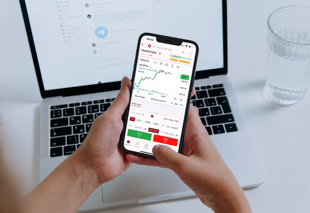 Chứng khoán phái sinh đang trở thành kênh thu hút dòng tiền của nhà đầu tư Chứng khoán phái sinh đang trở thành kênh thu hút dòng tiền của nhà đầu tư