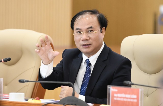 Thứ trưởng Bộ Xây dựng Nguyễn Văn Sinh.