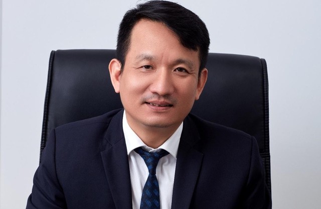 Ông Nguyễn Đình Tùng, Tổng giám đốc OCB