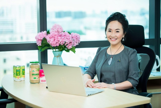 Bà Đặng Huỳnh Ức My - Phó chủ tịch HĐQT SBT Bà Đặng Huỳnh Ức My - Phó chủ tịch HĐQT SBT