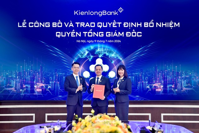 Trước khi được bổ nhiệm giữ chức vụ quyền Tổng giám đốc KienlongBank, ông Hồng Minh đảm nhận vị trí Phó tổng giám đốc phụ trách kinh doanh từ ngày 26/11/2022.