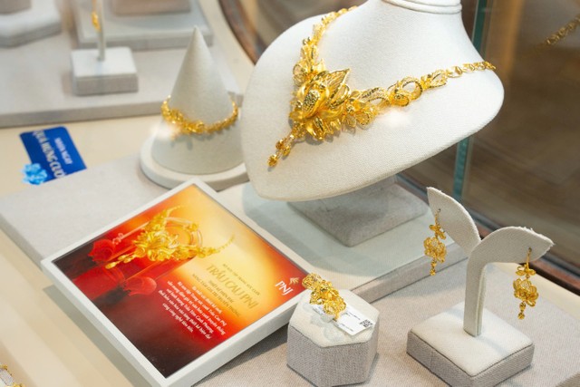 Bộ sưu tập Trang sức cưới Trầu Cau PNJ