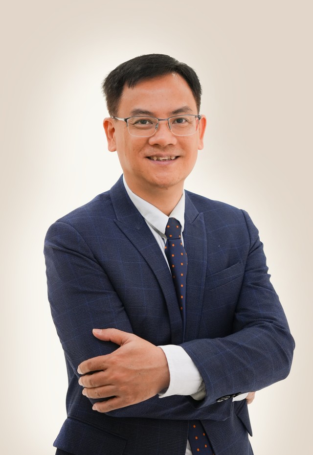 Ông Đinh Đức Quang, Giám đốc Khối Kinh doanh tiền tệ UOB Việt Nam Ông Đinh Đức Quang, Giám đốc Khối Kinh doanh tiền tệ UOB Việt Nam