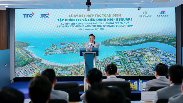 Ông Đặng Văn Thành - Chủ tịch Tập đoàn TTC đánh giá tầm quan trọng của buổi ký kết và chia sẻ về tầm nhìn, định hướng 2026 - 2030 của Tập đoàn TTC. Ông Đặng Văn Thành - Chủ tịch Tập đoàn TTC đánh giá tầm quan trọng của buổi ký kết và chia sẻ về tầm nhìn, định hướng 2026 - 2030 của Tập đoàn TTC.