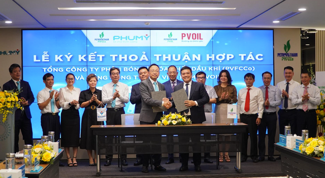 PVFCCo-Phú Mỹ hơp tác với PV OIL đưa sản phẩm DEF Phú Mỹ Xanh ra thi trường PVFCCo-Phú Mỹ hơp tác với PV OIL đưa sản phẩm DEF Phú Mỹ Xanh ra thi trường