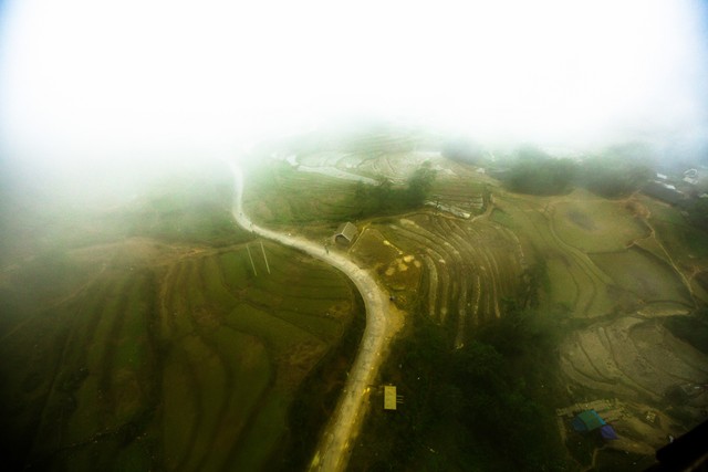 Biển mây kỳ ảo nhìn từ cáp treo Fansipan Sapa ảnh 10