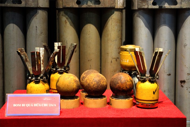 Vật phát nổ ở Khu đô thị Văn Phú có thể là khoang chiến đấu từ một tên lửa ảnh 4