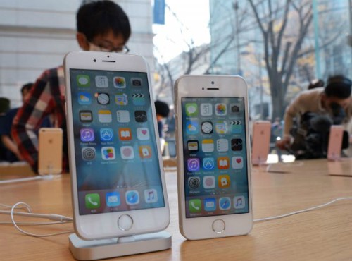 iPhone SE chính hãng vắng khách ảnh 1