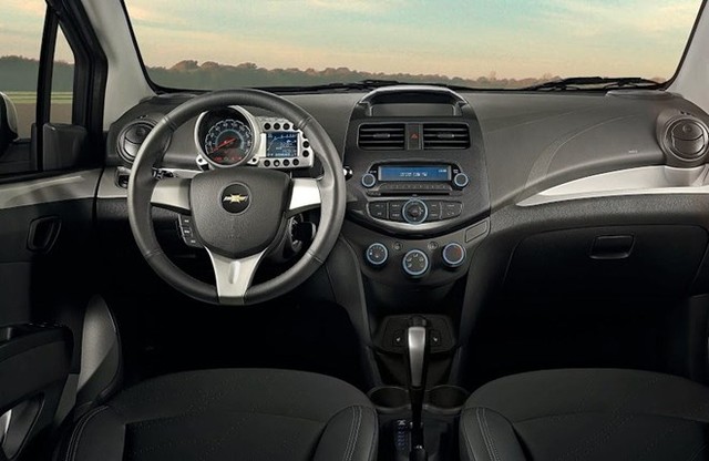 GM Việt Nam ra mắt xe Chevrolet Spark Duo, giá bán 279 triệu đồng ảnh 2