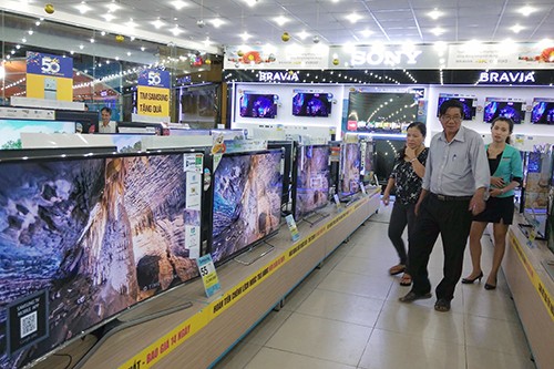 Thị trường TV sôi động trước mùa Euro 2016 ảnh 1