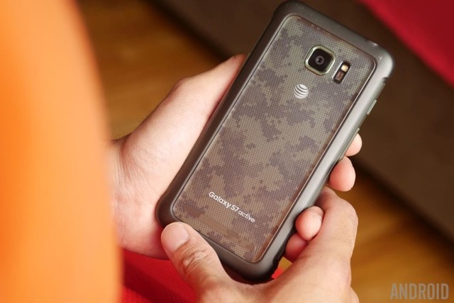 Galaxy S7 bản siêu bền chuẩn quân đội, pin 4.000 mAh ảnh 5 Galaxy S7 bản siêu bền chuẩn quân đội, pin 4.000 mAh ảnh 5