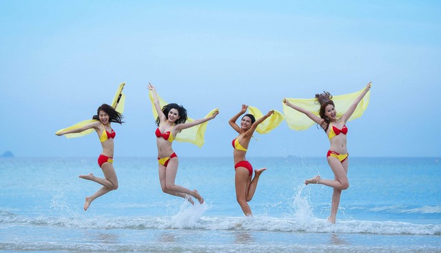 Bikini Vietjet tỏa sáng cùng Cuộc thi The Face Vietnam  ảnh 2
