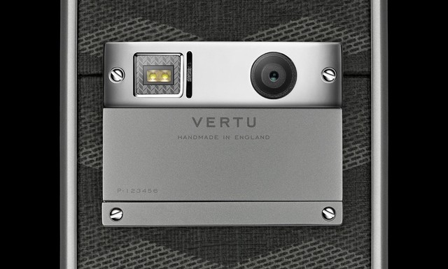 Vertu ra smartphone rẻ nhất, giá 4.200 USD ảnh 3