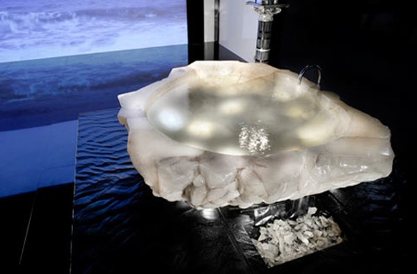 Giường ngủ, toilet, bồn tắm có giá cả chục tỷ đồng khiến nhiều đại gia “khóc thét“ ảnh 5