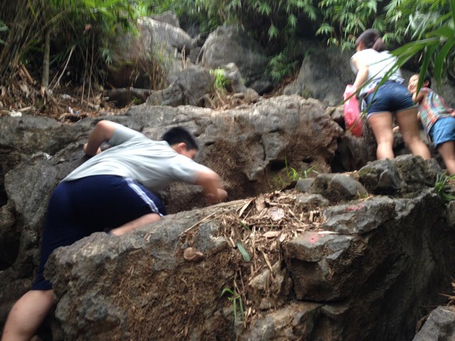 Những di tích ẩn giấu trong núi Bài Thơ ảnh 7